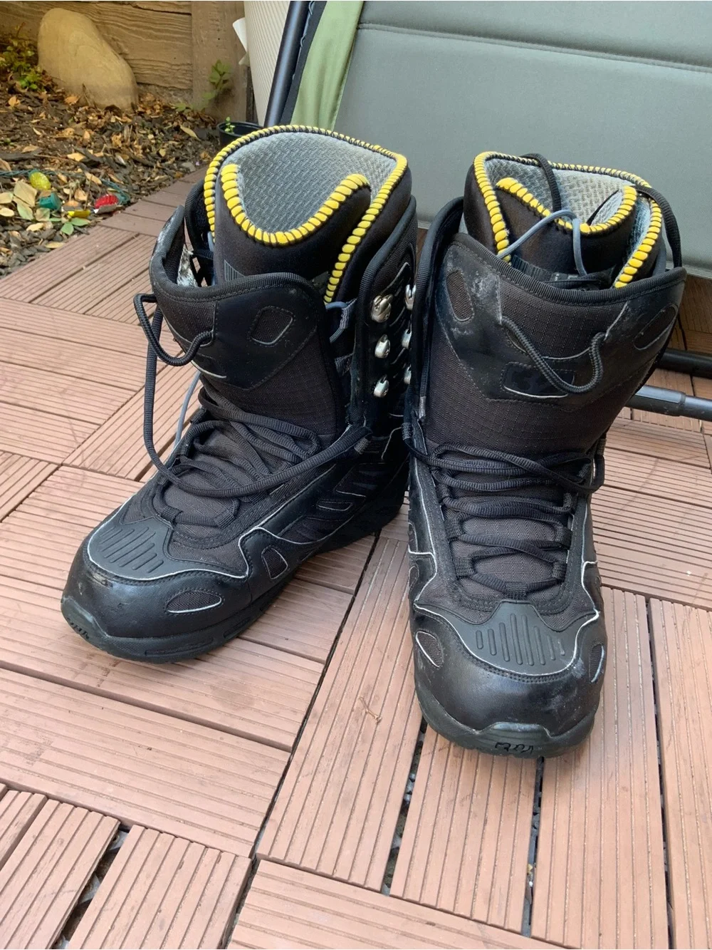Thirtytwo Advanced “Prion” Men's Black Snow Boots with Yellow Trim - Sz 12